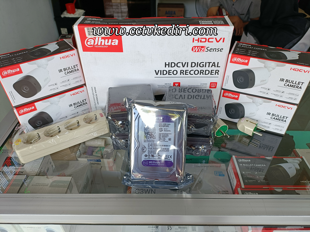 <p>Kamera kemanan yang sangat bermanafaat untuk anda dan orang yang berada disekitar anda dengan adanya kamera CCTV ini untuk memberikan keamanan yang terjaga disepanjang waktu, kamera akan mengawasi situasi atau kondisi yang terjadi di lokasi selama sehari semalam, dengan begitu lokasi yang sudah terpasang kamera Pengawas akan terjaga dengan aman.</p>